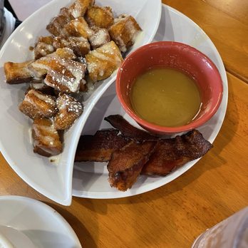 Ruby Slipper Destin - French toast bites, with glazed sauce, and bacon - Breakfast & Brunch Near Me - Destin, Florida Ruby Slipper Destin - French toast bites, with glazed sauce, and bacon - Breakfast & Brunch Near Me - Destin, Florida