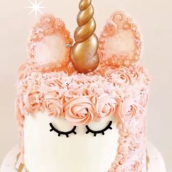 Everyday Sprinkles - Unicorn cake with rainbow tiers - so fun and perfect!