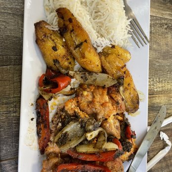 Sidewalk Chef Kitchen - a plate of food with rice and vegetables - Comfort Food Near Me - Fort Lauderdale, Florida Sidewalk Chef Kitchen - a plate of food with rice and vegetables - Comfort Food Near Me - Fort Lauderdale, Florida