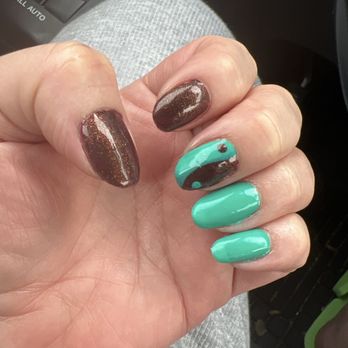 Hollywood Nails - Nail Salons Near Me - Burien, Washington Hollywood Nails - Nail Salons Near Me - Burien, Washington