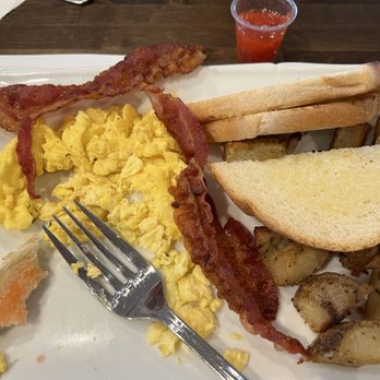 Beans - Breakfast plate - Delis Near Me - Dry Ridge, Kentucky