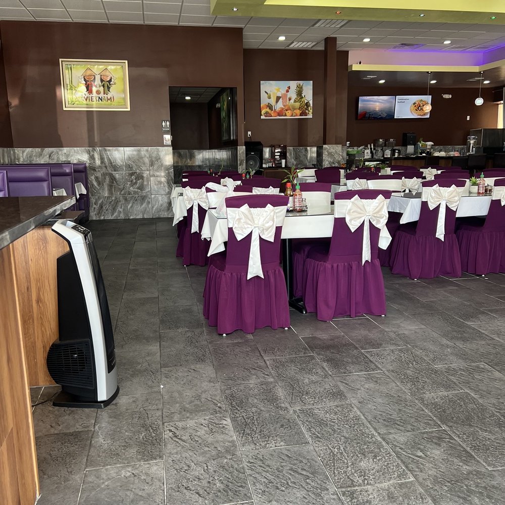 Pho One Sushi - Dinning area...looks like a ball room. - Vietnamese Near Me - Cedar Hill, Texas Pho One Sushi - Dinning area...looks like a ball room. - Vietnamese Near Me - Cedar Hill, Texas