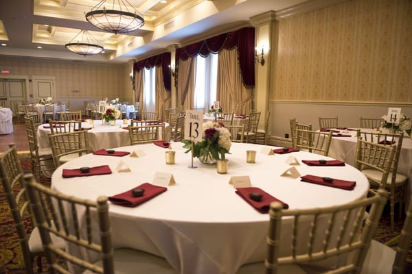 The Carleton of Oak Park Hotel by null