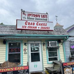Oc Uptown Eats - Outside