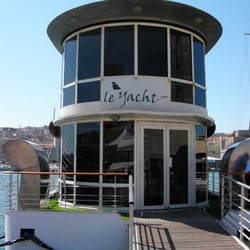 Le Yacht