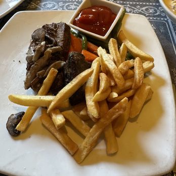 PortaBella - Steak & Fries - Mediterranean Near Me - Carmel, California