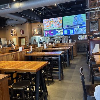 Double Dogs - Sports bar par excellance. - Sports Bars Near Me - Knoxville, Tennessee Double Dogs - Sports bar par excellance. - Sports Bars Near Me - Knoxville, Tennessee