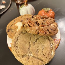 Chai snickerdoodle cookie, chocolate chip s'mores cookie, & a everything cookie.