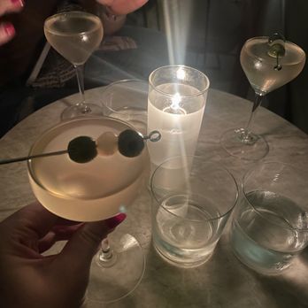 Bar 1912 - Excellent $14 dirty martinis - Cocktail Bars Near Me - Phoenix, Arizona