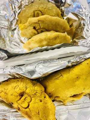 Mami's Empanadas by null