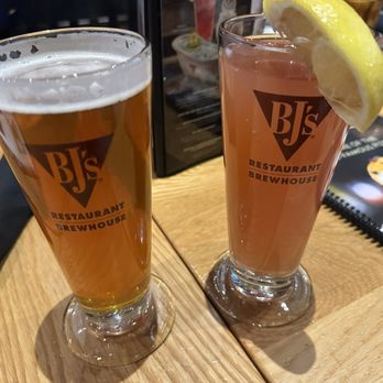 BJ's Restaurant & Brewhouse - BJs IPA - Breweries Near Me - Aurora, Colorado