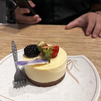 Tiny Pyramid - Cafes Near Me - Honolulu, Hawaii