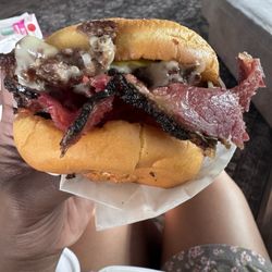 Smash & Bite - Pastrami burger