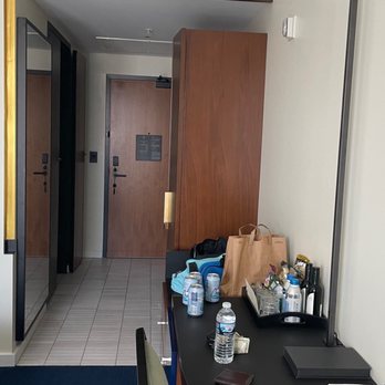 Hotel Haya - Hotels Near Me - Tampa, Florida