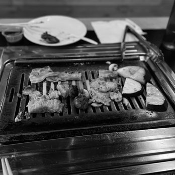 Picnic Garden - a grill with meat and vegetables on it - Barbeque Near Me - Flushing, New York Picnic Garden - a grill with meat and vegetables on it - Barbeque Near Me - Flushing, New York