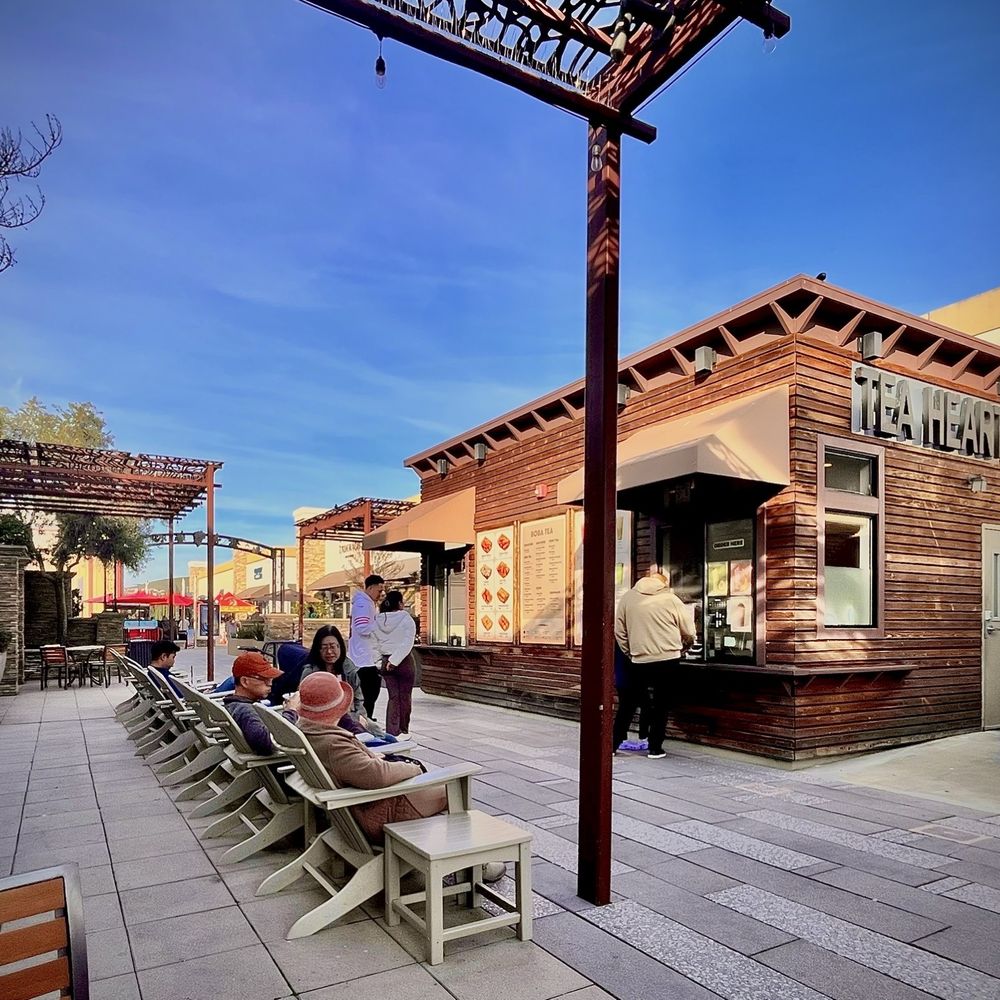 Tea Heart - Outside seating - Shaved Snow Near Me - Pleasanton, California Tea Heart - Outside seating - Shaved Snow Near Me - Pleasanton, California