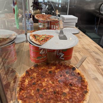 Pizzeria da Laura - Slices to go - Pizza Near Me - Berkeley, California Pizzeria da Laura - Slices to go - Pizza Near Me - Berkeley, California