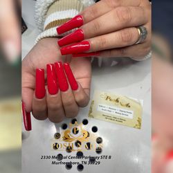 Diamond Nails - Welcome to Posh Nails! We offer nail art, manicures, pedicures, acrylic nails, gel nails, dipping nails, kids' menu, and waxing.