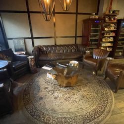 Pairings Cigar Bar - Lounge area up front was nice and cozy.