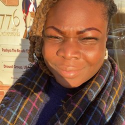Pashyra The Beauté Studio - Sun is in my eyes!