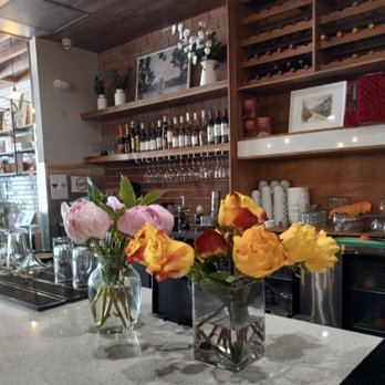 Ngon Vietnamese Kitchen - Fresh peonies and roses on the bar - Vietnamese Near Me - Dallas, Texas Ngon Vietnamese Kitchen - Fresh peonies and roses on the bar - Vietnamese Near Me - Dallas, Texas
