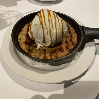 BrickTop's - Must have chocolate chip dessert with ice cream and Carmel drizzle - Breakfast & Brunch Near Me - Birmingham, Alabama