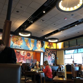 Iron Hill Brewery & Restaurant - Dining Room - Brewpubs Near Me - Hershey, Pennsylvania