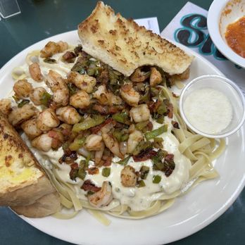 Green Chile House - Green Chili Shrimp Alfredo special. So good, please add to menu. - New Mexican Cuisine Near Me - North Salt Lake, Utah