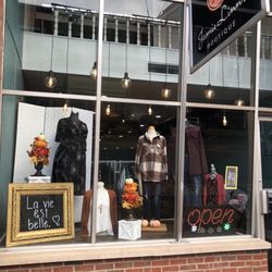 Jamie Linn’s Boutique - Outside of building