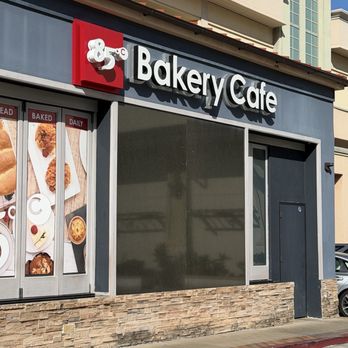 85°C Bakery Cafe-Ala Moana - Bakeries Near Me - Honolulu, Hawaii