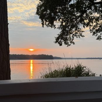 The Boathouse - Seafood Near Me - Midlothian, Virginia