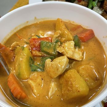 Yu De Thai Restaurant - Pumpkin panang chicken curry - Thai Near Me - Sparks, Nevada Yu De Thai Restaurant - Pumpkin panang chicken curry - Thai Near Me - Sparks, Nevada