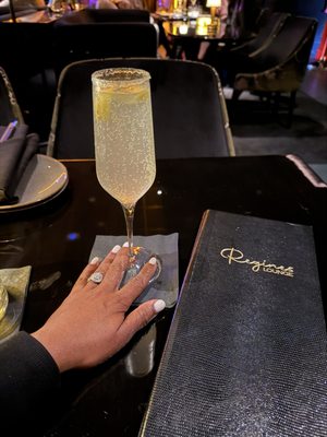 Regines Lounge by null