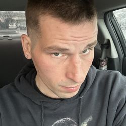 Great Clips - Notice the hair line.