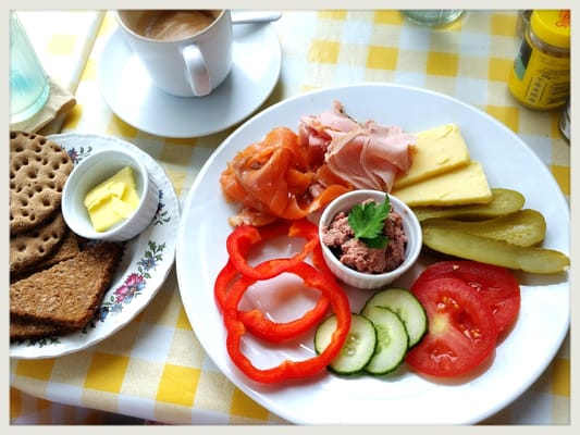 Curious Yellow Kafe by null