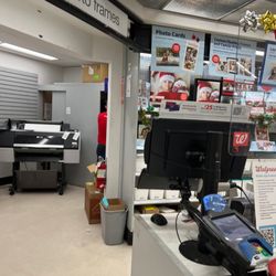 Walgreens - Photo Tech Department
