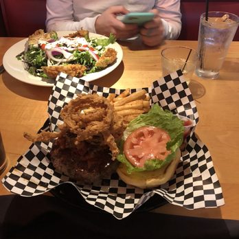 Lockside Bar and Grill - New American Near Me - Chesapeake, Virginia
