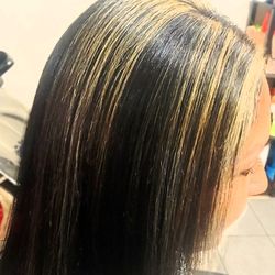 Creative Styles Hair Studio - Partial Highlights