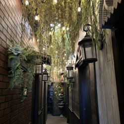 CaraBella esthetics - Hallway