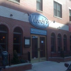 Woody's Grill and Tap