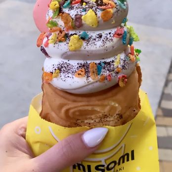 Somisomi - PSA: get it in the cup instead! - Desserts Near Me - Cupertino, California Somisomi - PSA: get it in the cup instead! - Desserts Near Me - Cupertino, California