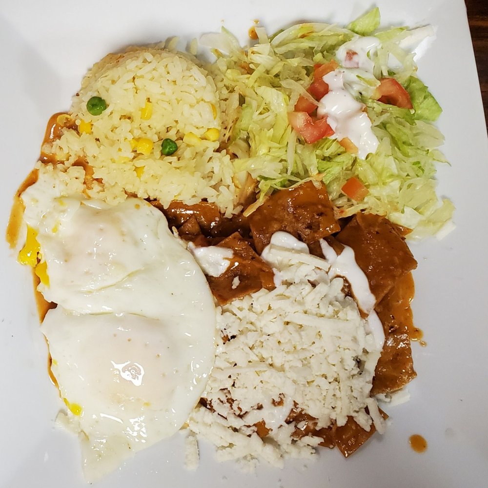 D' Nuez - Chilaqueles Cordobesa Sauce Chilaquiles Breakfast - New Mexican Cuisine Near Me - Chicago, Illinois D' Nuez - Chilaqueles Cordobesa Sauce Chilaquiles Breakfast - New Mexican Cuisine Near Me - Chicago, Illinois