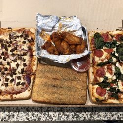 Pizza Hut - Big Dinner Box with wings