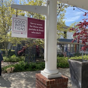 Good Intentions Cannabis Chic - Cannabis Collective Near Me - Saugatuck, Michigan