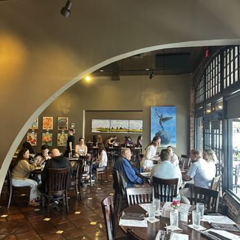 Biscottis - Inside seating - American Near Me - Jacksonville, Florida