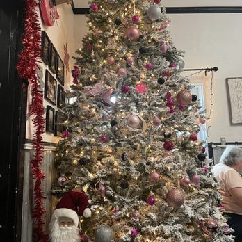 Sax's Joint - Christmas tree - Breakfast & Brunch Near Me - Petaluma, California Sax's Joint - Christmas tree - Breakfast & Brunch Near Me - Petaluma, California