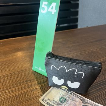 Shake Shack Glendale - They bring your food to the table, no need to tip bc it's a fast-casual joint, but it's appreciated. - Burgers Near Me - Glendale, California