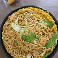 Shrimp lomein