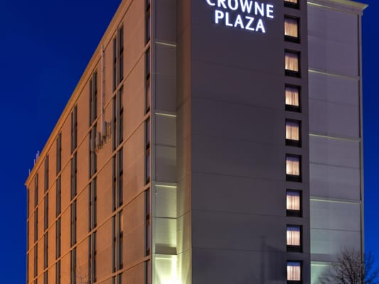 CROWNE PLAZA NEWARK AIRPORT - 83 Photos & 112 Reviews - 901 Spring St