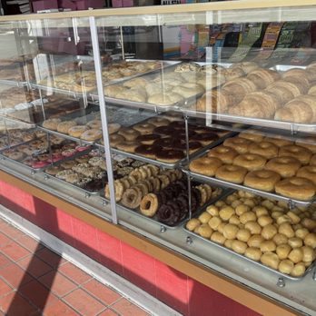 All Star Donuts - Donuts! Come and get 'em' - Donuts Near Me - San Leandro, California